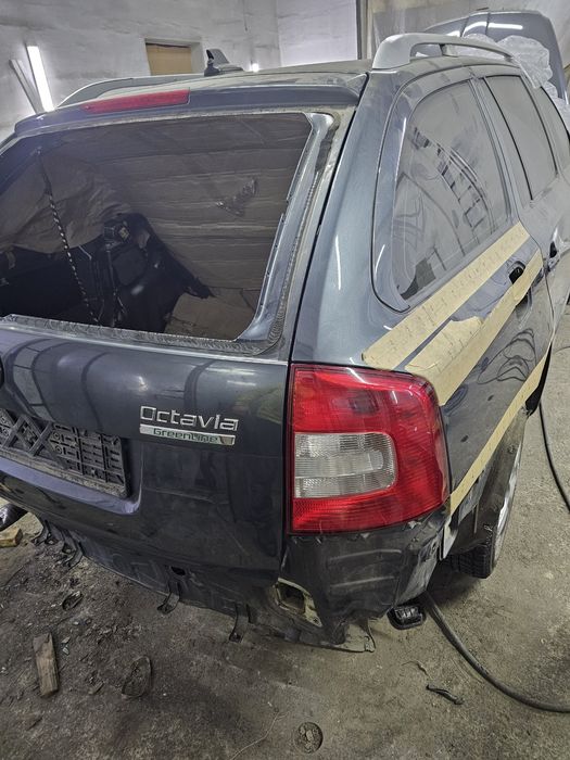 Ляда Кришка багажника Шкода Октавія А5  Skoda Octavia A5