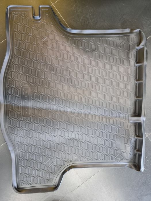 Комплект гумових килимів Рено Логан 2