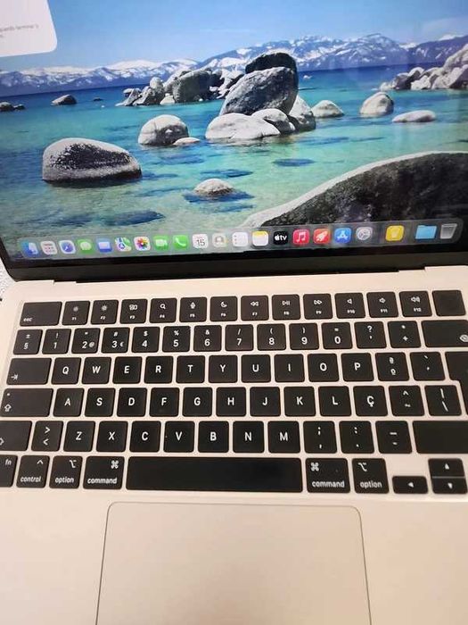MacBook Air M3 13 2024 – Como Novo