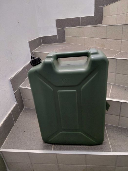Karnister plastikowy 20 l