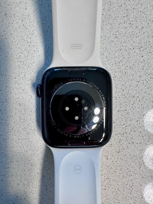 Apple Watch  Series 8 (GPS)