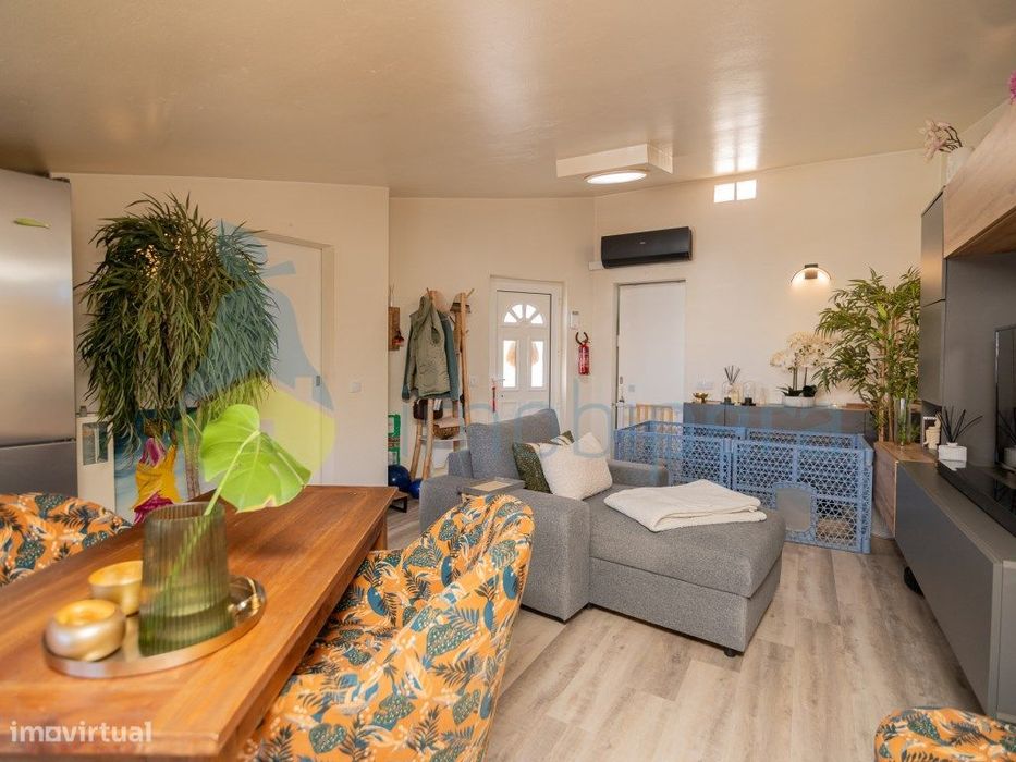 Não Perca Esta Grande Oportunidade! Apartamento Totalmente Remodela...