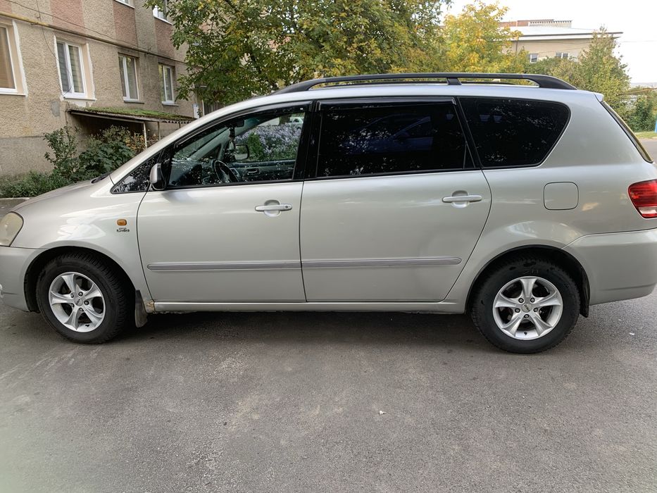 Тойота Авенсіс Версо / Toyota Avensis Verso