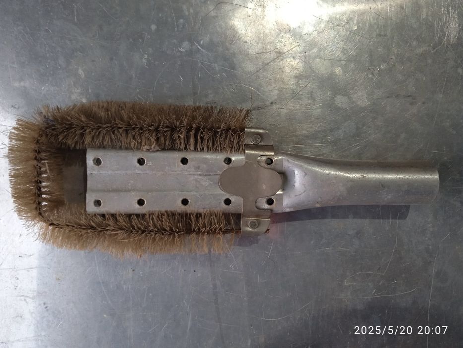 Щітка до пилососу