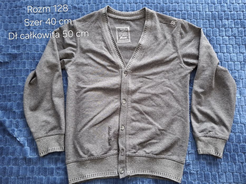 Sweter zapinany 128