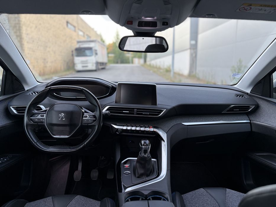 Peugeot 3008 1.2 130cv Allure