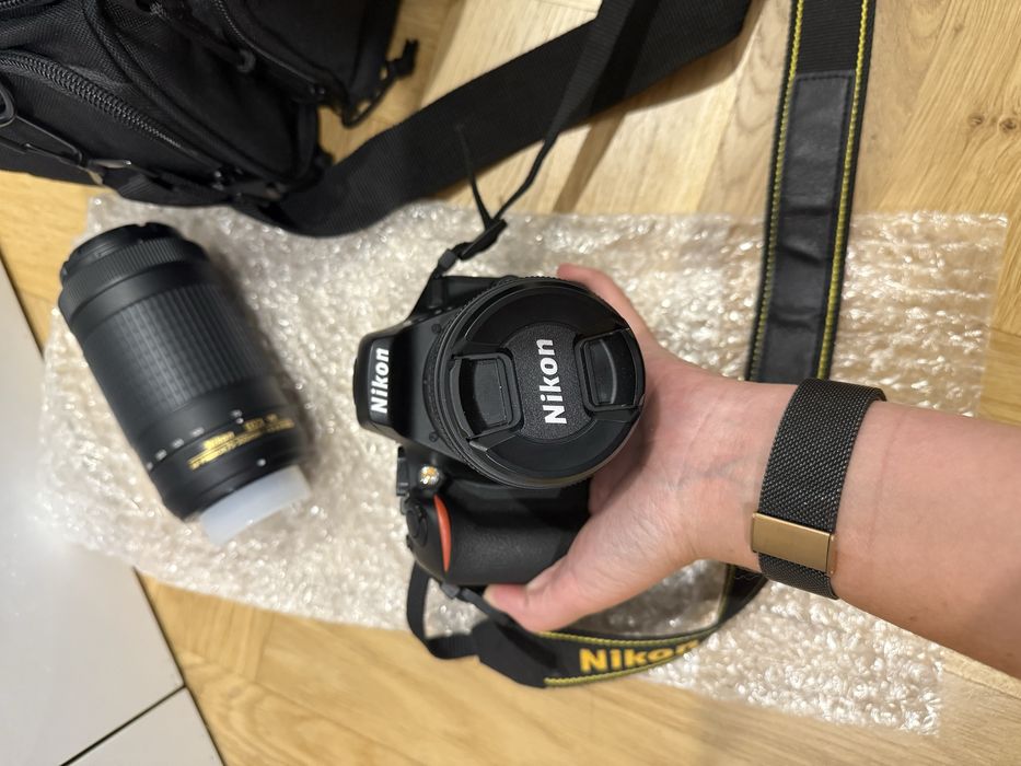 Aparat Nikon D5600 Obiektyw  Nikkor AF 70-300 mm AF 18-55