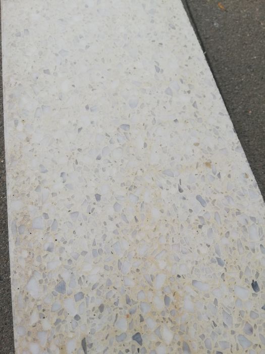 Dwa parapety 60cm lastryko