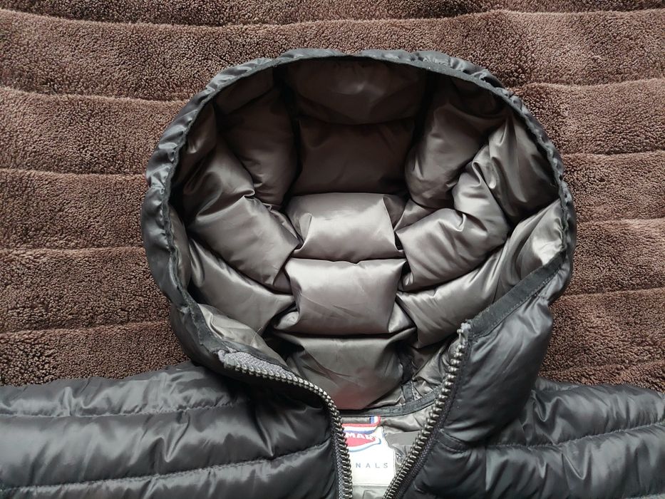 Куртка пуховик фірми Colmar woolrich оригінал 

Привезено із закордону