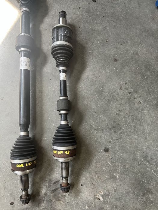 Półoś lewa krótka Toyota Corolla E21 SWACE LIFT 1.8 HYBRYD