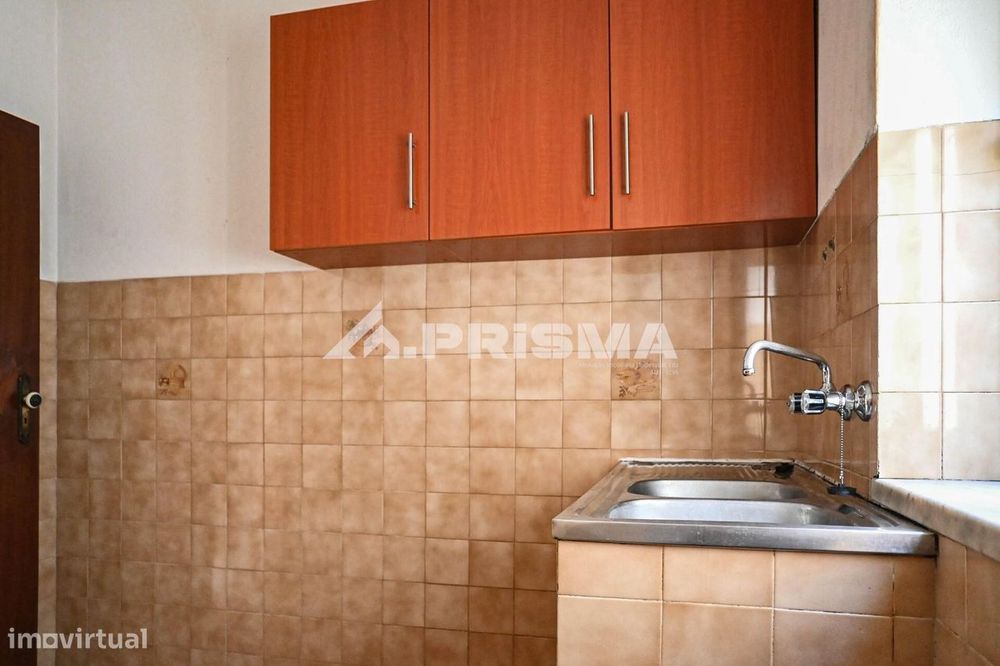 Andar de moradia T2 para arrendamento em Salgueiro do Campo, Castelo B