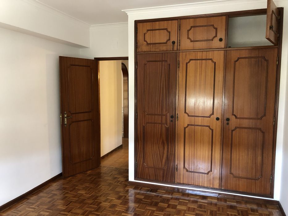 Aluga-se Apartamento T2, Sto. António dos Olivais, Coimbra