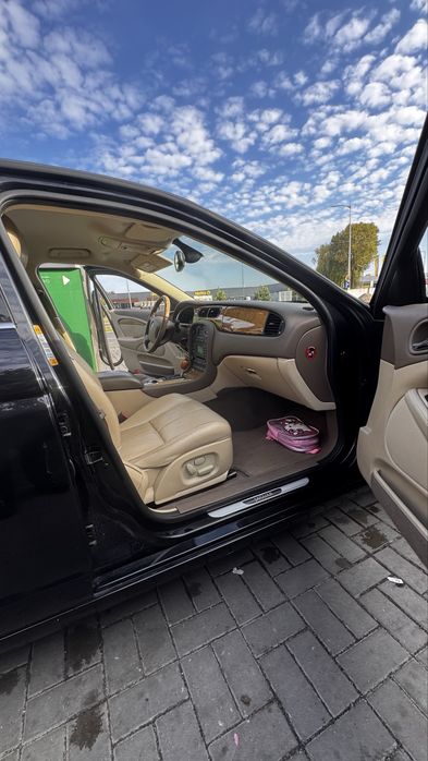 Jaguar S-Type 4.2 V8 • 2004 • 194 000 km