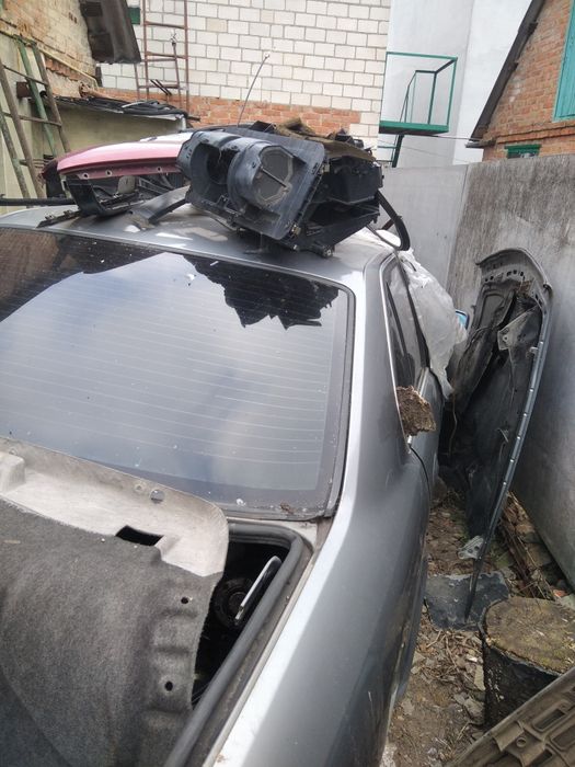 Продам бмв е34 по запчастям