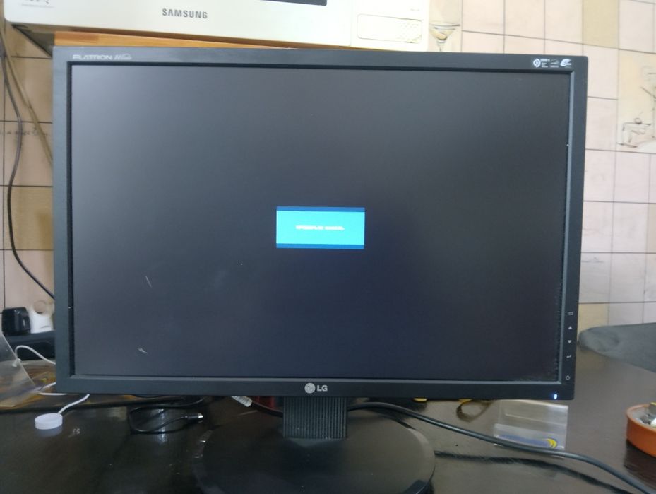 Монитор 20 дюймов hd+1600*900