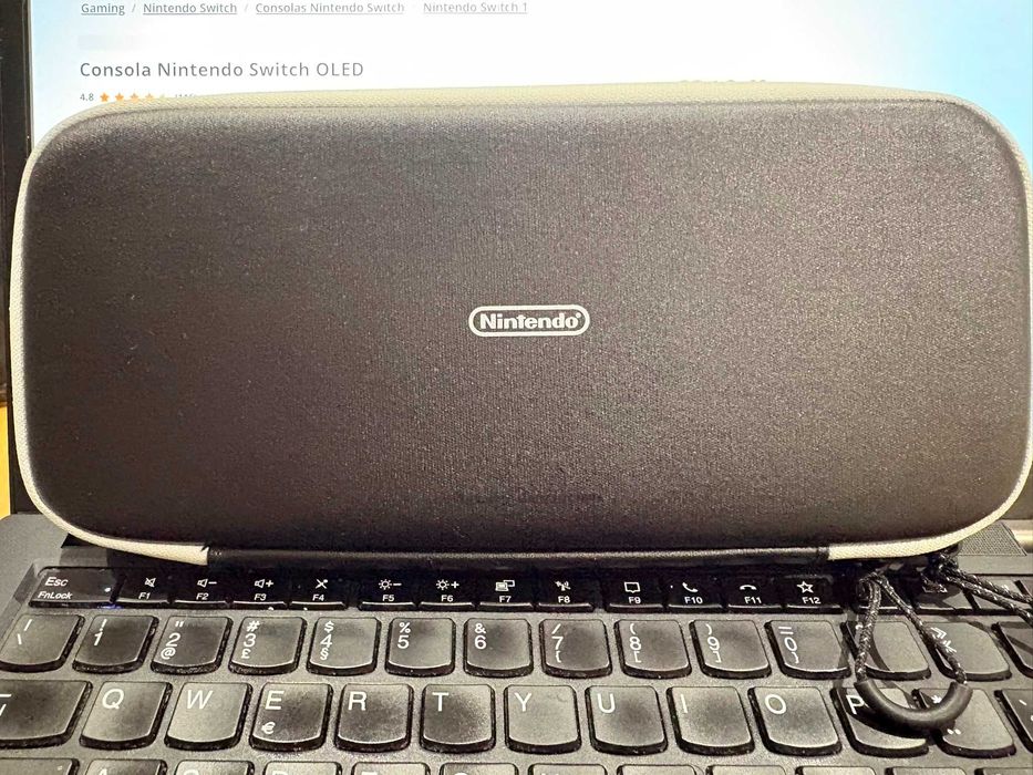 Nitendo Switch Oled (usada como nova)