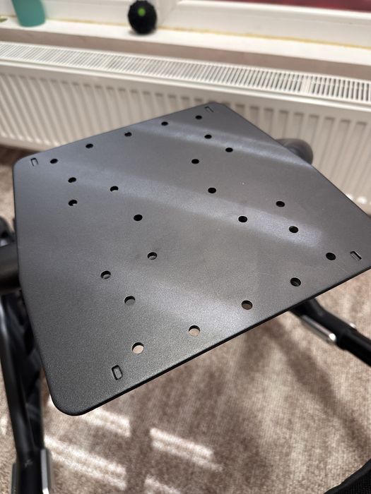 Крісло для симрейсингу Playseat Trophy