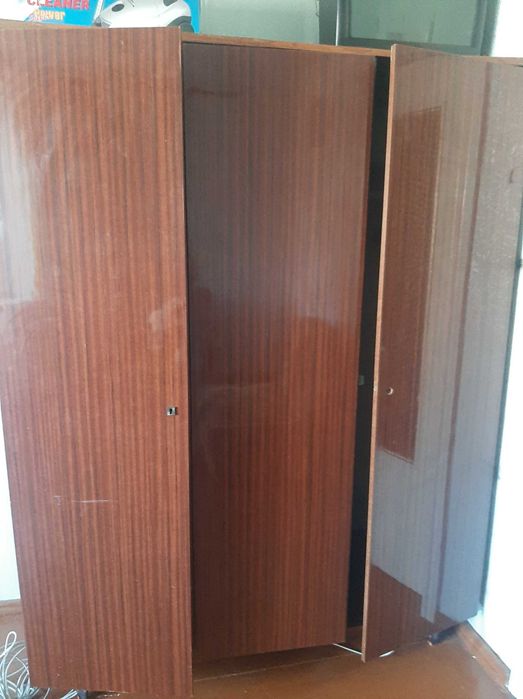 Продам мебельний гарнитур