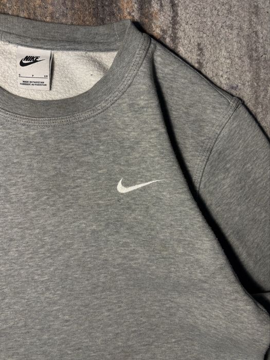 Szara bluza nike