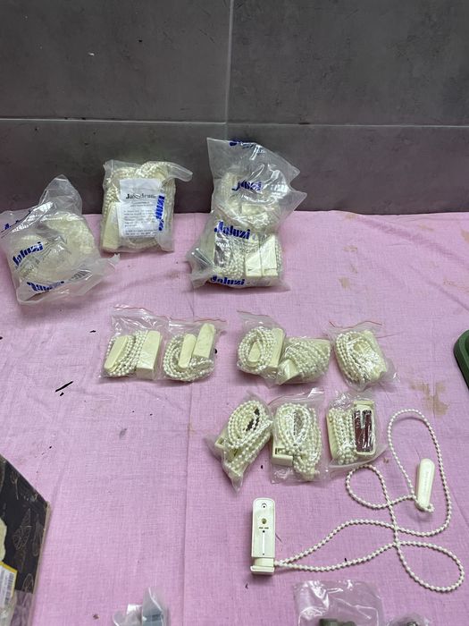 Механізми магнітні для вмонтованих жалюзів