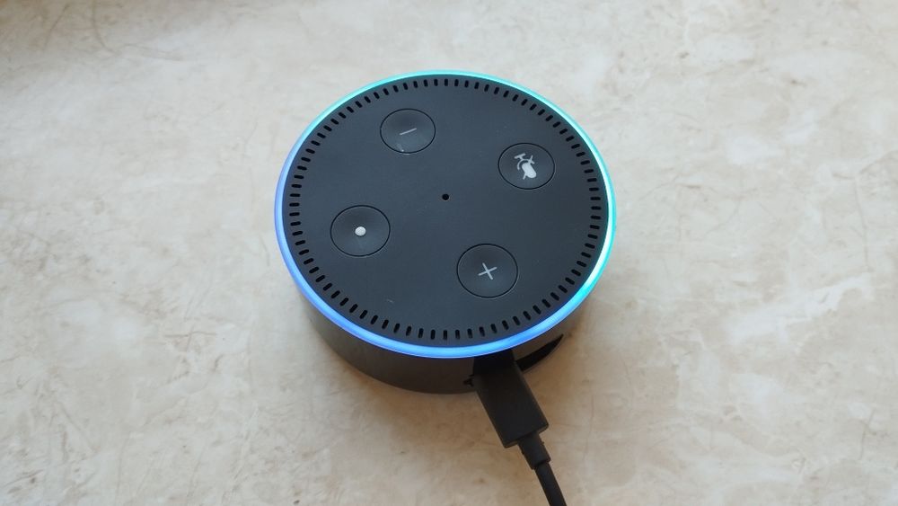 Розумна колонка Amazon Echo Dot 2