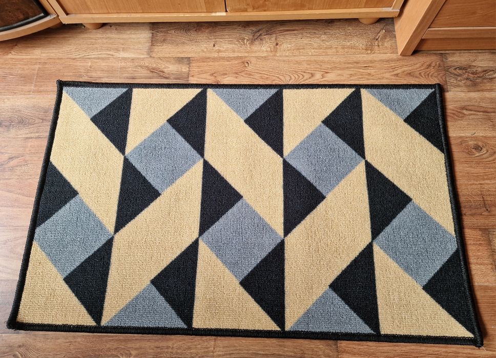 Chodnik antypoślizgowy geometryczny print