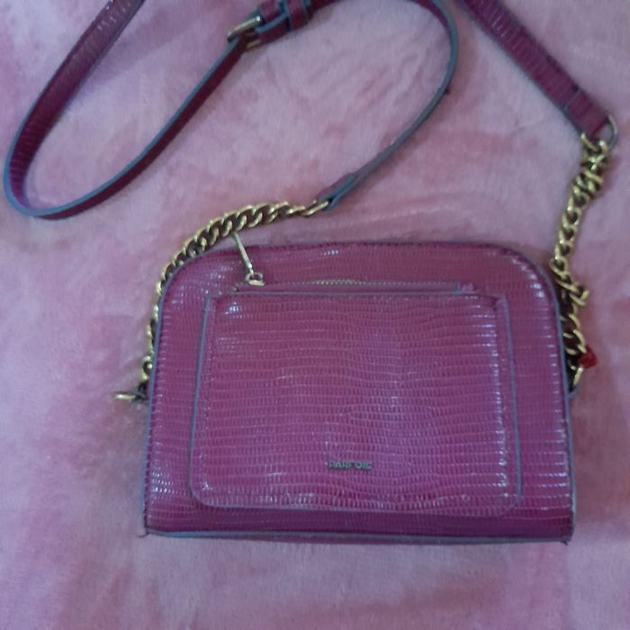 Bolsas da Parfois usadas como novas