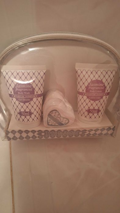 Bath Set423378191291535361