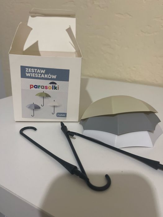 Nowy zestaw ozdobnych wieszakow