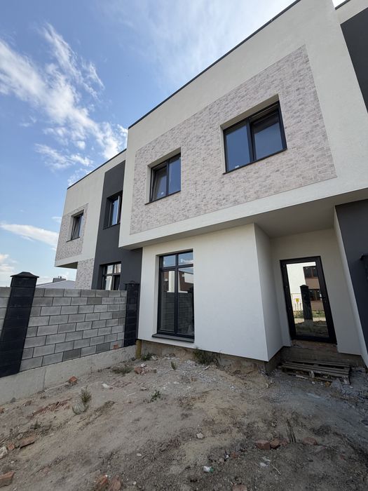 Продам 4к котедж з міськіми мережами!