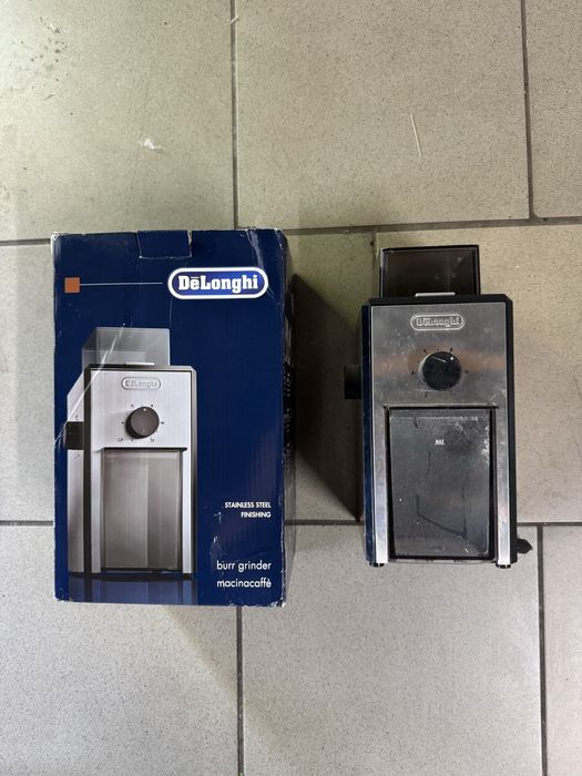 Młynek do kawy DeLonghi KG89 Żarnowy