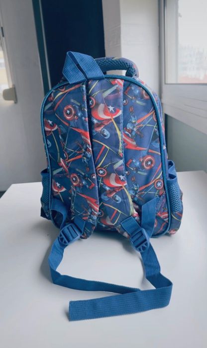 Mochila toys”r”us pré escolar de excelente qualidade, Capitão América