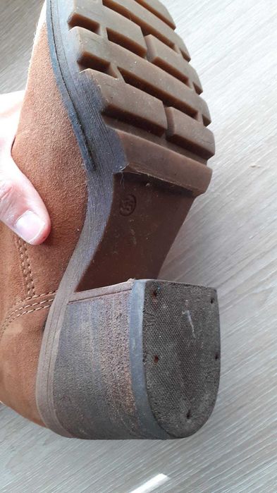 Botas castanhas madeira com franja 35
