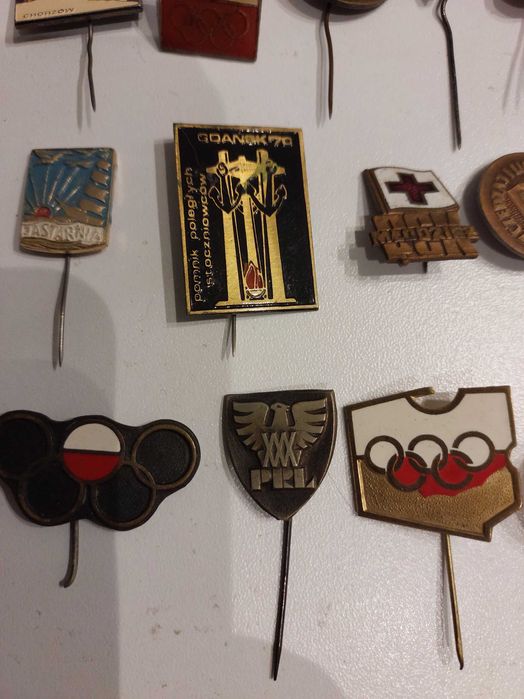 Przypinki, wpinki, stare odznaki 37 szt.
