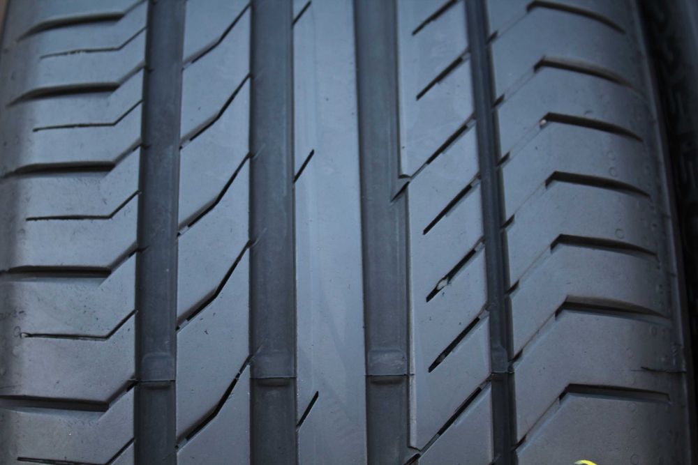 225 50 r17  255 45 r17 Continental Conti Sport Contact 5