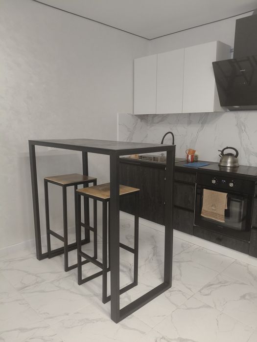 Продається барний стіл, бар стійка з кріслами в стилі лофт