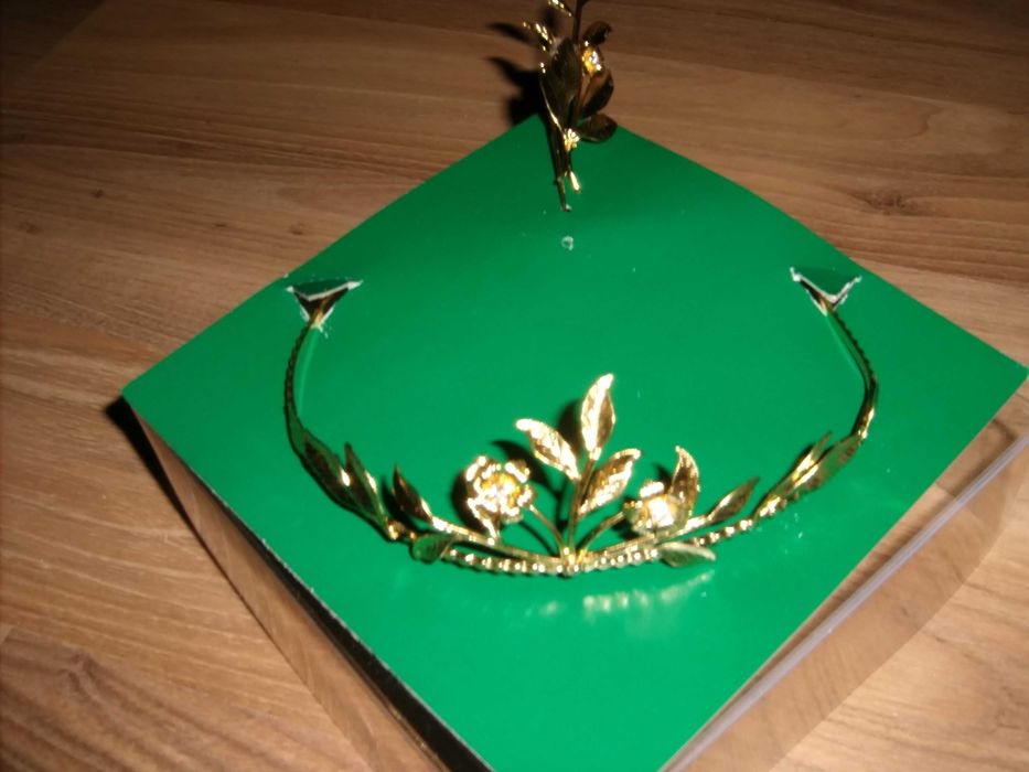 Slubna lub komunijna tiara diadem