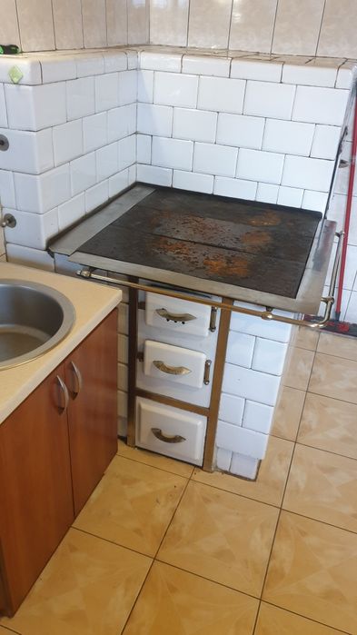 Piec kaflowy biały w bardzo dobrym stanie