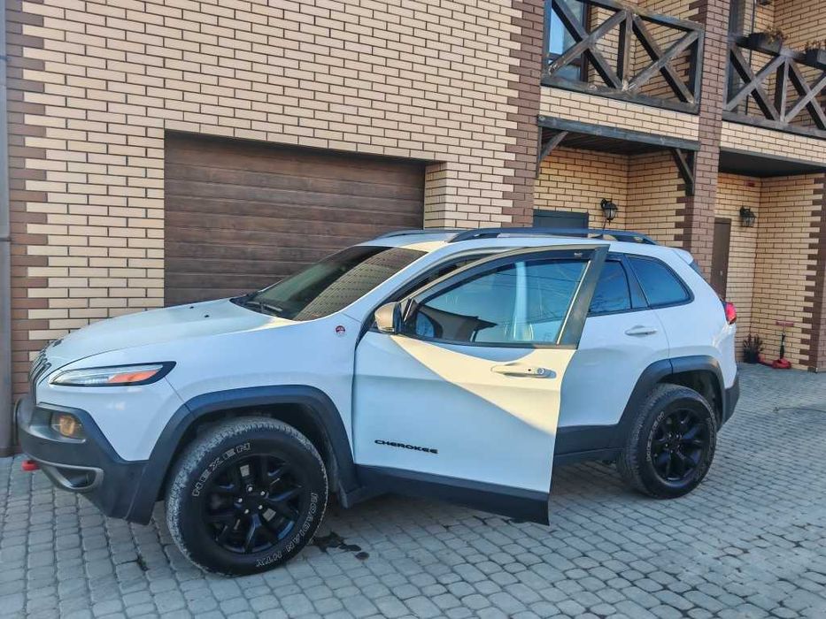 Продам Jeep Cherokee TrailHawk Elit 2015/2016