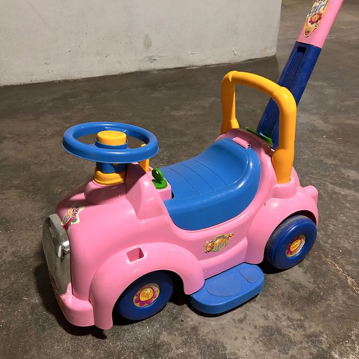 Carrinho rosa de bebe