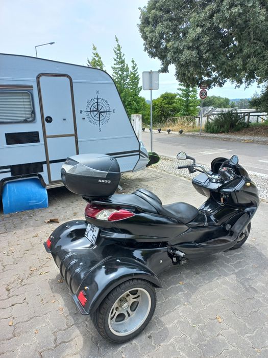 Scooter de três rodas