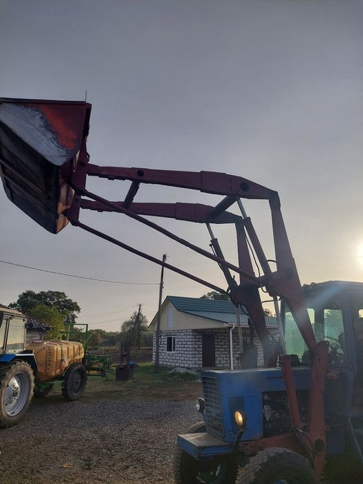 Продам трактор мтз 80 з стогометом