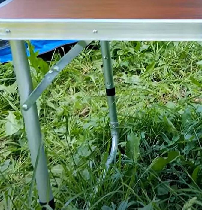 Столик розкладний для пікніка з отвором для парасольки,4 стільці,кейс