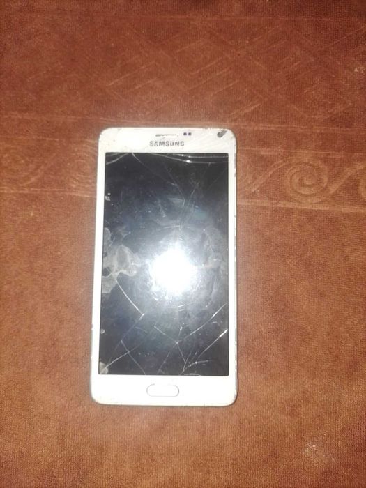 Смартфон Samsung N9100 Galaxy Note 4