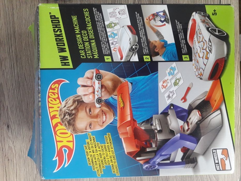 Zabawka ,, Hotwheels,, car design machine