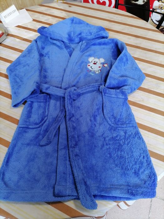 Vendo robe azul claro.