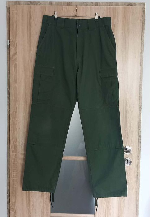 Ciemnozielone spodnie cargo,5.11 Tactical,r.L