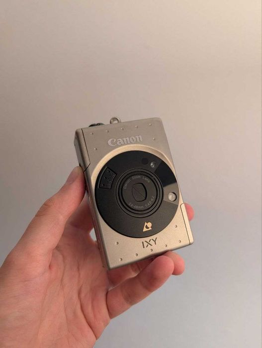 Canon IXY IX240 APS