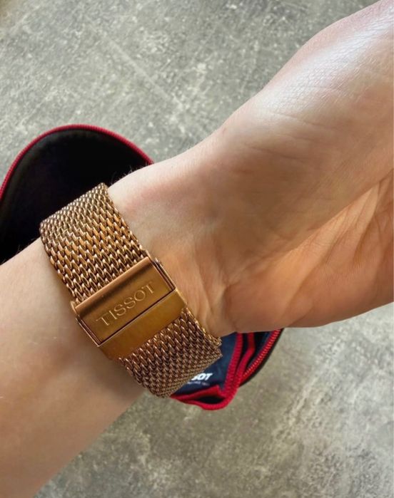 Zegarek marki TISSOT w kolorze rose gold
