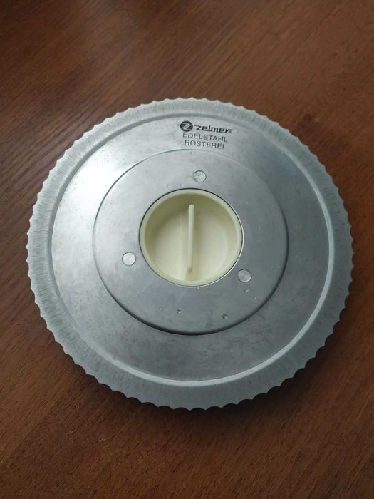 Nóż do krajarki chleba Zelmer - z zębatką  śr 16,8 cm